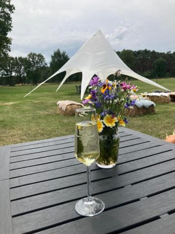 Natuur-Like Glamping In Bosland NeerNeerpelt Exterior photo
